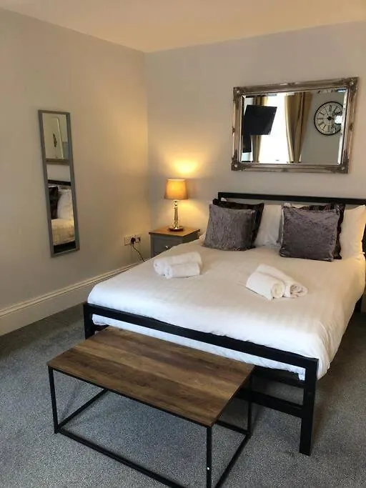 The Stuart Suite - Spacious, Affordable, City Centre York Apartment